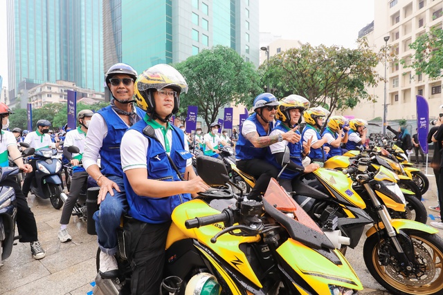 C&ugrave;ng V&auml;rna tham gia chuyến phượt thanh xu&acirc;n quanh TP.HCM - lập kỷ lục Việt Nam - Ảnh 5.