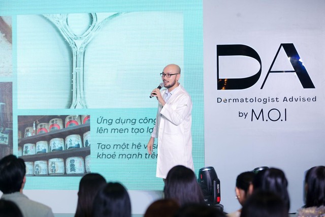 Hàng trăm người tập trung chào đón sự kiện đột phá từ thương hiệu DA by M.O.I của Hà Hồ - Ảnh 8.