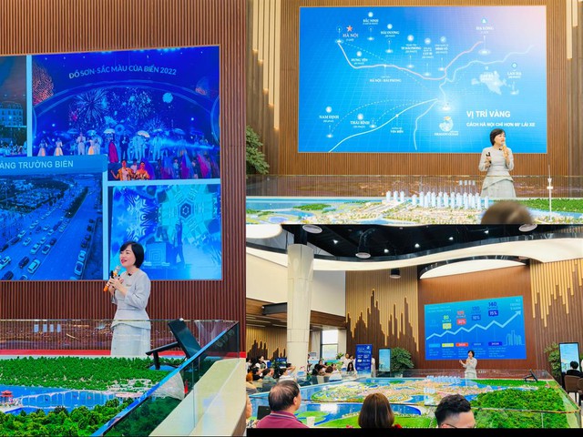 Gần 3.000 người “đổ” về Dragon Ocean Đồ Sơn tại Gala Sao Mai 2022 - Ảnh 2.