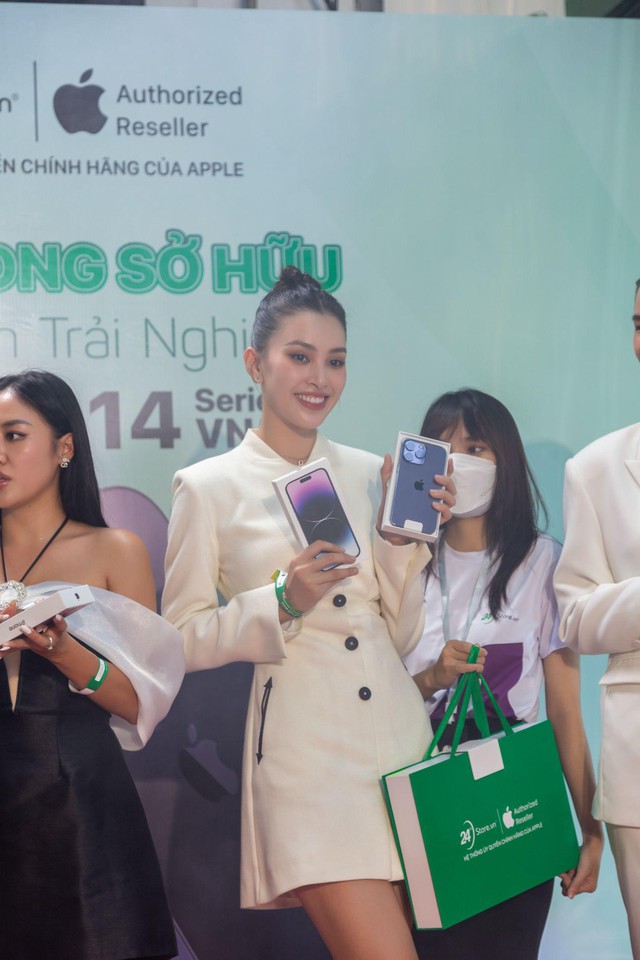 Hoa hậu Tiểu Vy, diễn viên Duy Khánh và dàn hot TikToker chọn iPhone 14 phiên bản nào? - Ảnh 1.