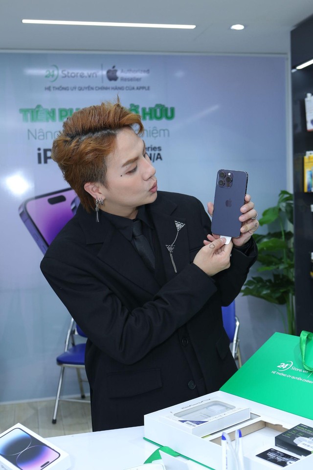 Hoa hậu Tiểu Vy, diễn viên Duy Khánh và dàn hot TikToker chọn iPhone 14 phiên bản nào? - Ảnh 3.