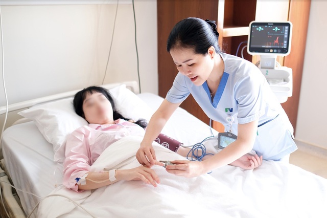 Nữ phó giám đốc điều dưỡng người Việt đầu tiên tại Bệnh viện FV - Ảnh 1.