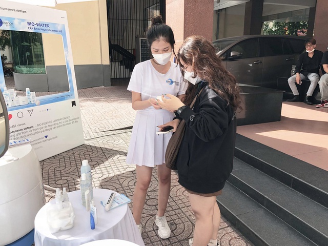 Có “Hydration bus”, da nàng chẳng sợ bất ổn lúc giao mùa - Ảnh 1.