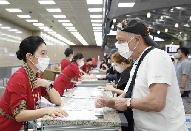 Bay quốc tế không lo về giá với khuyến mãi thứ 2 hàng tuần, Vietjet thôi! - Ảnh 2.