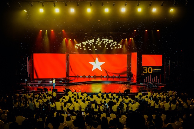 EY Việt Nam: Hành trình 30 năm xây dựng giá trị và niềm tin - Ảnh 1.