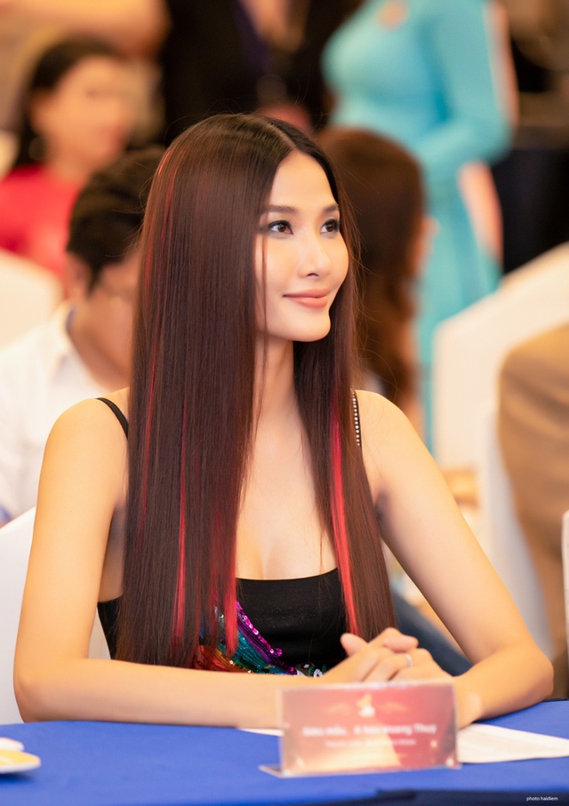 Á hậu Hoàng Thùy, diễn viên Diệp Lâm Anh chính thức làm giám khảo Hoa hậu Quý bà Việt Nam 2022 - Ảnh 1.
