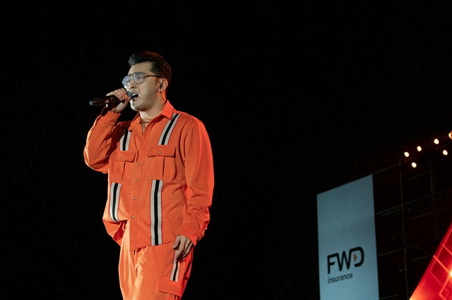 “Dân chơi xóm” JustaTee cháy chung sân khấu với Mono tại FWD Music Tour Cần Thơ - Ảnh 4.