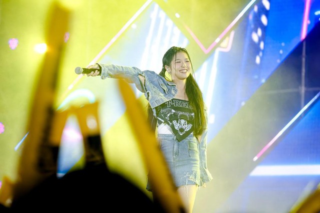 Miu Lê, Karik, OnlyC, HIEUTHUHAI... cháy hết mình tại đêm concert MTV School Fest - Ảnh 5.