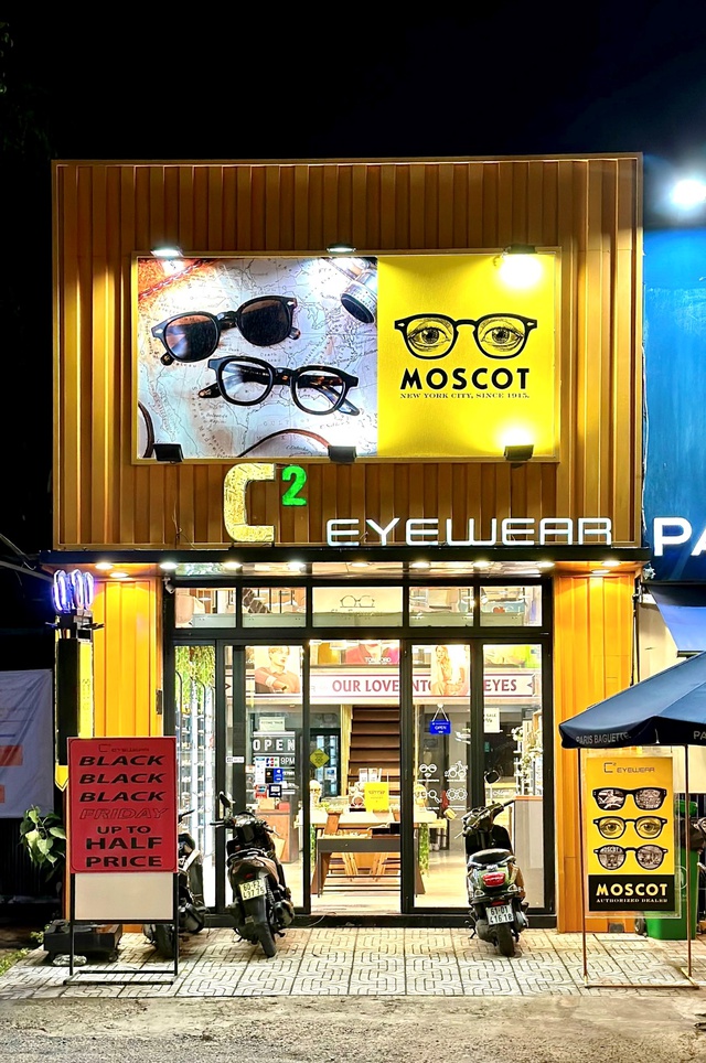 Sau Gentle Monster, C² Eyewear tiếp tục mang thương hiệu mắt kính hơn trăm năm lịch sử - MOSCOT về Việt Nam - Ảnh 4.