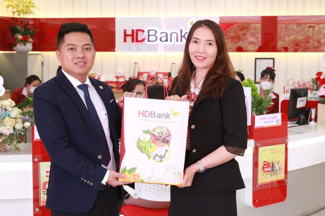 Ngược lên vùng cao, HDBank góp phần nâng cấp hạ tầng tài chính Đắk Nông - Ảnh 1.