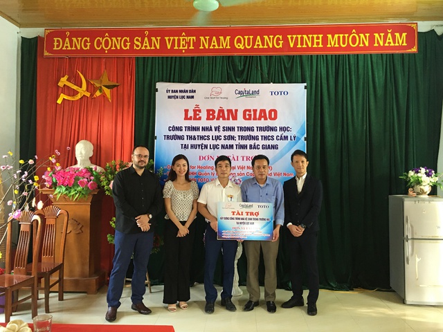 CapitaLand Development đóng góp hơn 2,8 tỉ đồng hỗ trợ 3000 học sinh tại Việt Nam - Ảnh 1.
