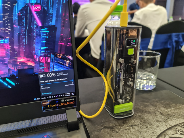 Sạc dự phòng laptop PISEN PRO Robo PowerLap 100W Transparent: Độc đáo và cá tính - Ảnh 3.