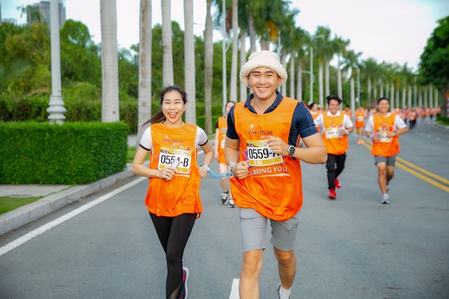 Gần 2.000 bạn trẻ hưởng ứng tr&agrave;o lưu chạy đ&ocirc;i - Ảnh 2.