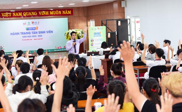 Gojek đồng h&agrave;nh c&ugrave;ng t&acirc;n sinh vi&ecirc;n tr&ecirc;n mọi nẻo đường - Ảnh 1.