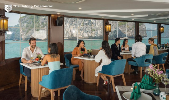 Soi sự sang trọng và lịch trình trải nghiệm trong mơ tại du thuyền The Halong Catamaran - Ảnh 9.