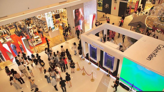 Dàn sao đình đám hội tụ tại sự kiện giới thiệu sản phẩm Denim Thu Đông 2022 của Calvin Klein tại Crescent Mall - Ảnh 1.