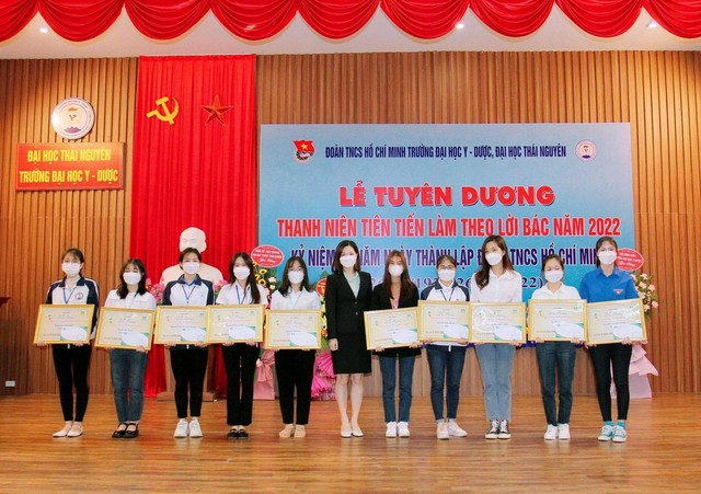 Học bổng Dạ Hương - hành trình bền bỉ 14 năm hiện thực hóa ước mơ của nữ thầy thuốc tương lai - Ảnh 1.