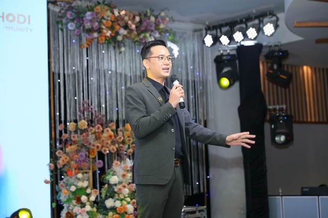 CEO Vu Van Tuan and his passionate journey with the training profession - Photo 1.