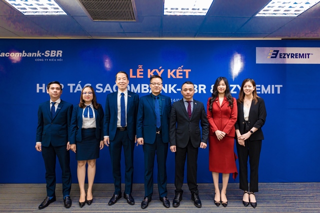 Ezyremit ký kết hợp tác chiến lược với Sacombank-SBR - Ảnh 1.