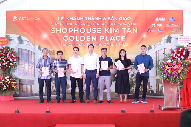Shophouse Kim Tân Golden Place Lào Cai khánh thành và trao sổ - Ảnh 1.