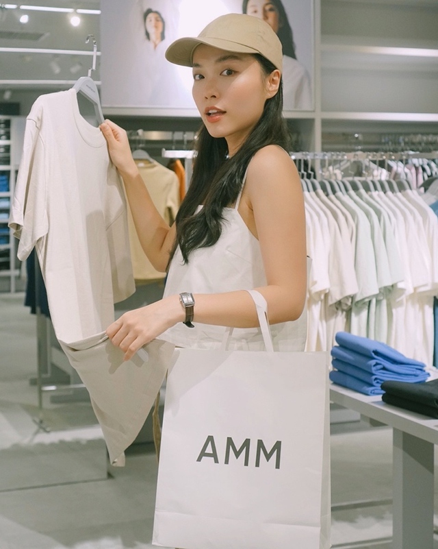 Chuỗi cửa hàng thời trang AMM tại Sài Gòn có gì hot mà các KOL thi nhau check in? - Ảnh 6.