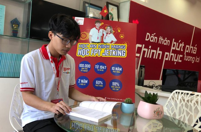 Sinh vi&ecirc;n đạt học bổng to&agrave;n phần ngay khi học THPT - Ảnh 2.