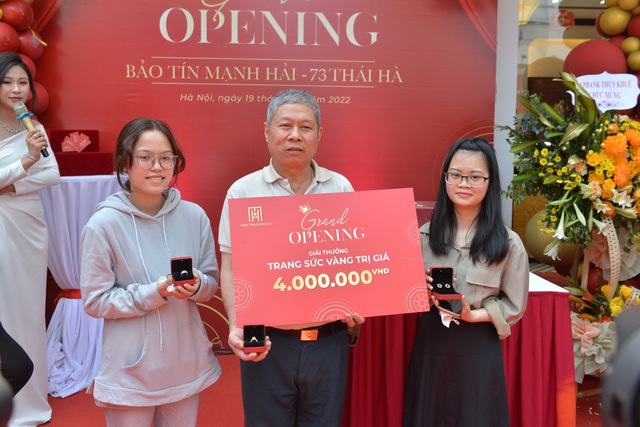 Opening of Bao Tin Manh Hai 73 Thai Ha - The beginning of the expansion chain - Photo 3.