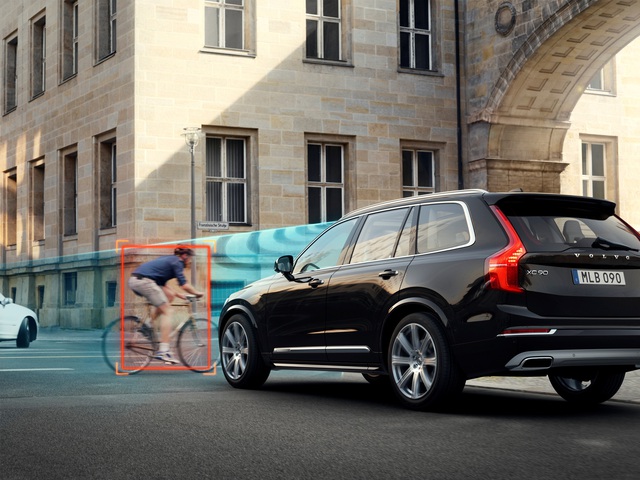 Volvo – Chuẩn mực về an toàn trong phân khúc xe sang - Ảnh 2.