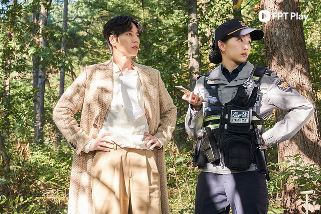 Pháp sư chúa hề Park Hae Jin trong phim mới trên FPT Play: Phá án là phụ, tấu hài mới là việc chính - Ảnh 5.