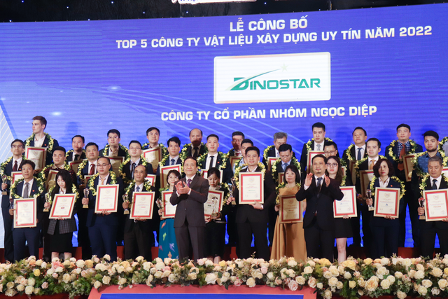 Nhôm Dinostar - Top 5 công ty vật liệu xây dựng uy tín năm 2022 - Ảnh 1.