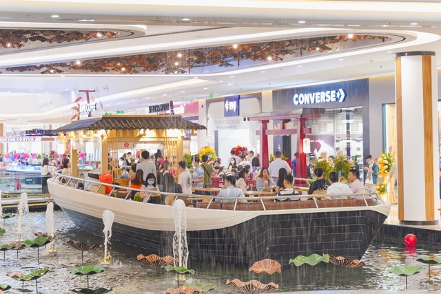 Khai trương TTTM “Thế hệ mới” Vincom Mega Mall Smart City - Ảnh 3.