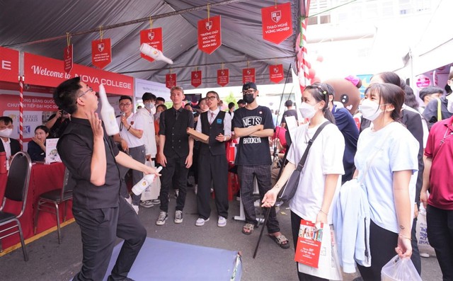 Nova College thu h&uacute;t h&agrave;ng ngh&igrave;n học sinh tại ng&agrave;y hội tư vấn tuyển sinh - Ảnh 2.