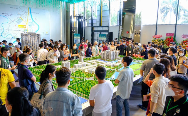 Khu phức hợp MT Eastmark City đón hàng ngàn lượt khách nhân dịp khai trương - Ảnh 3.