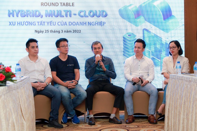 Hybrid, Multi-Cloud: Xu hướng chuyển đổi số cho ngành tài chính ngân hàng - Ảnh 1.