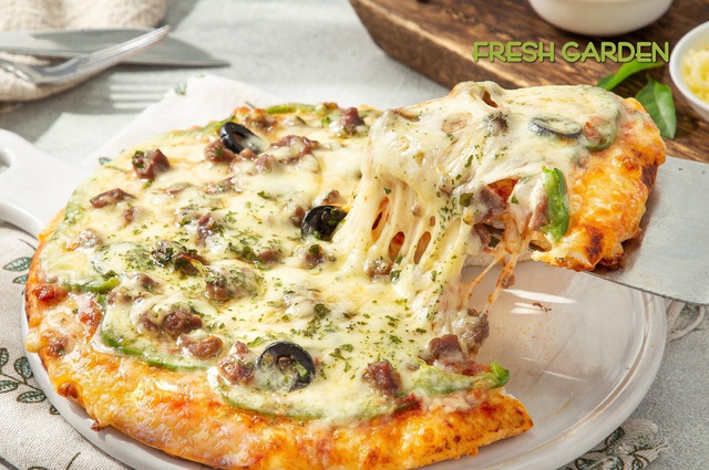 Chỉ 10 phút có ngay bàn tiệc thịnh soạn tại gia với pizza Fresh Garden, tin được không? - Ảnh 2.