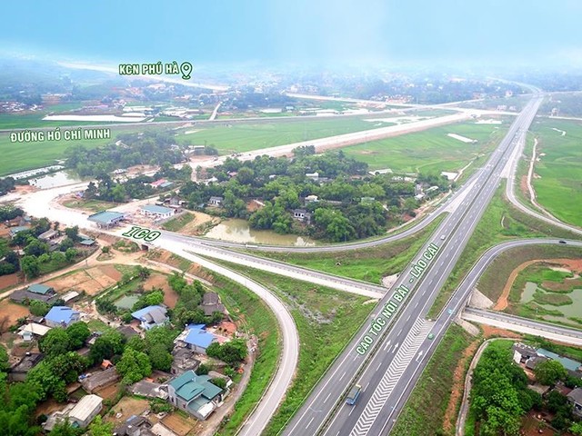 Giới đầu tư đổ về Khu công nghiệp Phú Hà tìm đất đẹp - Ảnh 1.