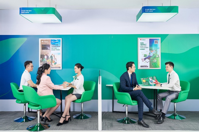 Các chi nhánh VPBank đồng loạt “thay áo mới” - Ảnh 4.