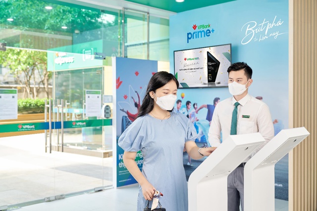 Các chi nhánh VPBank đồng loạt “thay áo mới” - Ảnh 5.