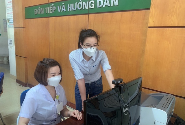 Bệnh viện đa khoa Lào Cai ứng dụng công nghệ vào chăm, khám bệnh từ xa - Ảnh 2.