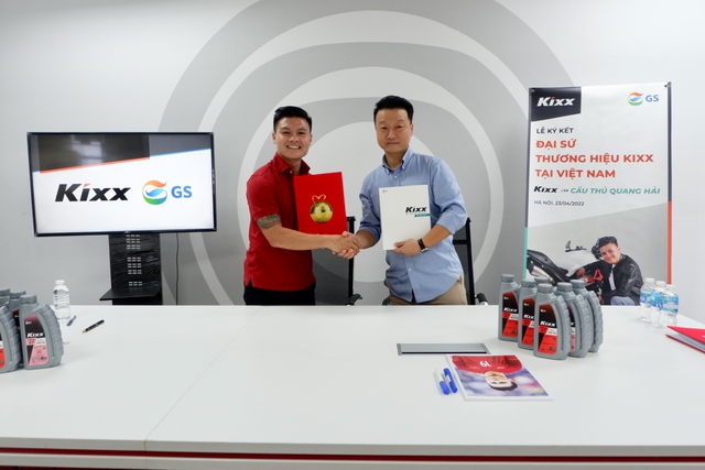 Quang Hải chính thức tiếp tục là đại sứ thương hiệu của dầu nhớt Kixx - Ảnh 1. Quang Hải chính thức tiếp tục là đại sứ thương hiệu của dầu nhớt Kixx - Ảnh 1.