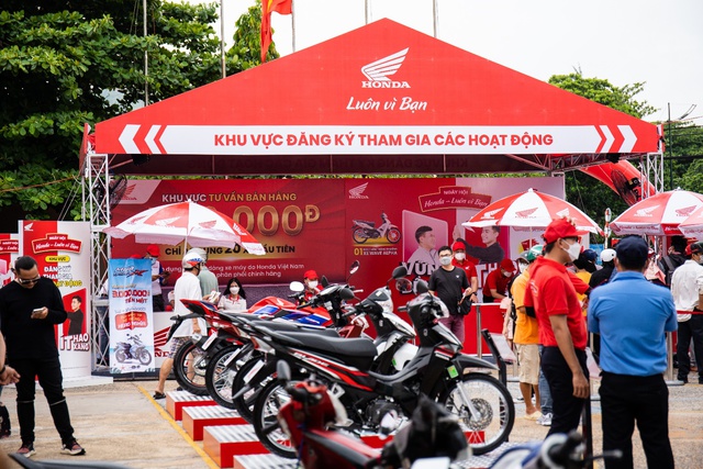 Honda Việt Nam chính thức triển khai chuỗi sự kiện tri ân khách hàng “Honda - Luôn vì Bạn 2022, Vững bền bỉ - Ít hao xăng” - Ảnh 1.