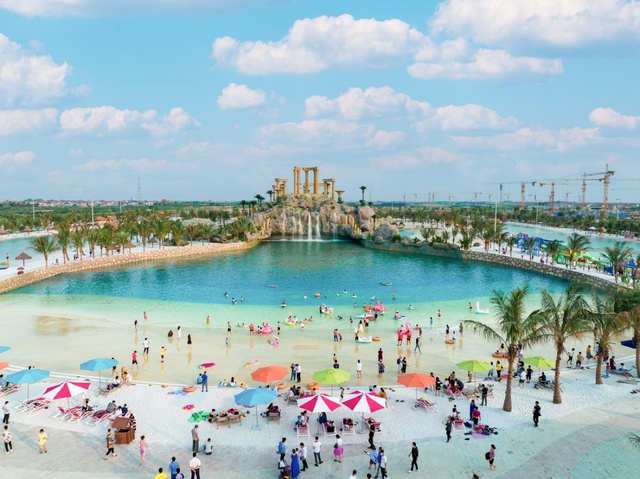 Nhà đầu tư “đổ bộ” đại đô thị biển Vinhomes Ocean Park 2 - The Empire - Ảnh 2.