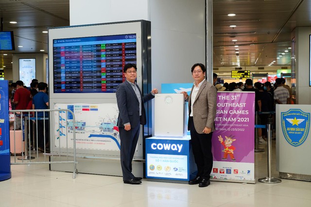 Coway Vina trao tặng 24 máy lọc không khí cho Sân bay Nội Bài - Ảnh 4.
