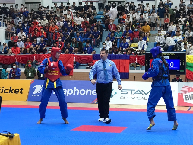 Nhà vô địch Vovinam SEA Games 31 hạng 65 kg nữ hoá ra là sinh viên FPT Education - Ảnh 1.