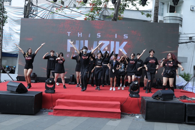 Đại nhạc hội siêu đỉnh của sinh viên 1 trường quốc tế tại TP.HCM - Ảnh 3.