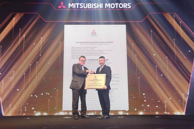 Mitsubishi opens the 7th authorized distributor in Hanoi: Synchronizing 3 functions, high-class 5-star standard lounge - Photo 1.