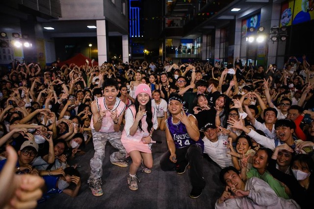 CLB sinh viên “chơi lớn” với liveshow cùng Wowy, DJ Mie, Hồng Thanh, Bùi Công Nam - Ảnh 3.