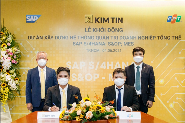 FPT IS đạt 2 giải thưởng “Đối tác của năm” từ SAP - Ảnh 1.