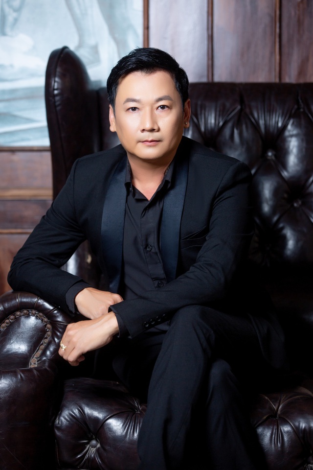 Ca nhạc sĩ Duy Tùng: “Tôi luôn cố gắng cống hiến hết mình, dùng cái tâm để hoạt động nghệ thuật” - Ảnh 2.