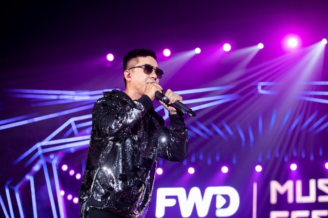 “Đồng chí” Anh Tú vừa “xuất ngũ” đã kịp “hẹn hò” cùng DJ Mie trong bản hit một thời tại FWD Music Tour - Ảnh 4.